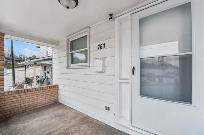 Photo - 761 W Otterman St