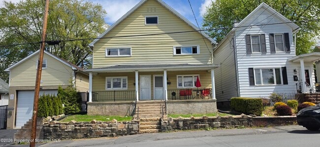 Building Photo - 2032 Washburn St