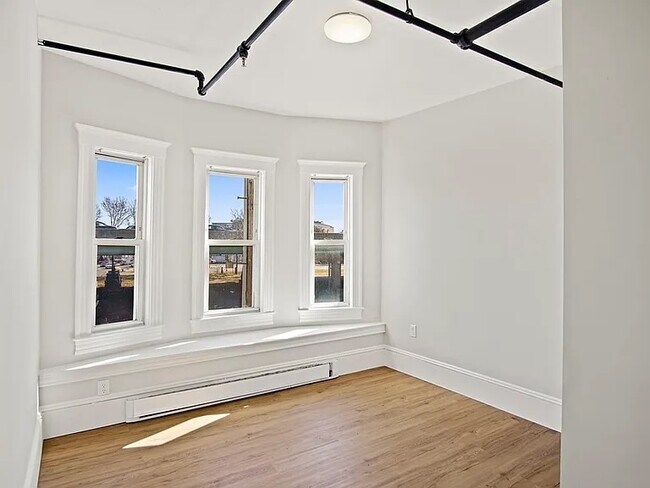 Photo - 2 Redfield St Unit #2
