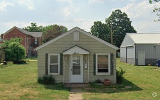 Building Photo - 2226 McKinley St Rental
