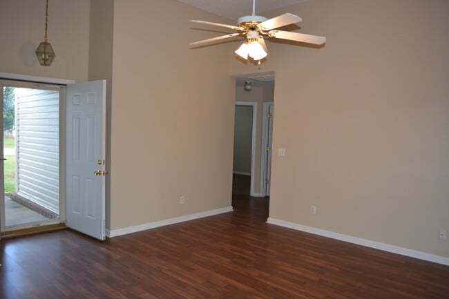 Photo - 204 Tyson Glen Dr