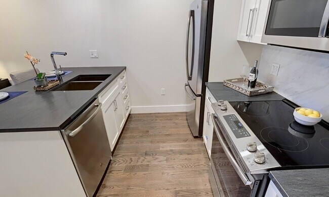 Photo - 434 McGrath Hwy Unit 314