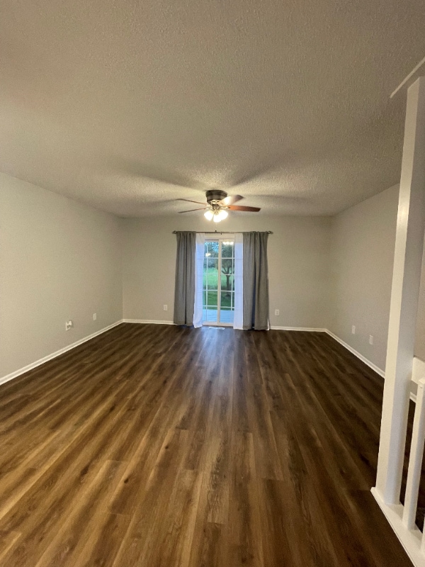 Photo - 1697 Ridgebury Dr