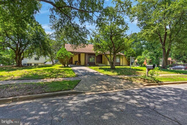 Photo - 8801 Monmouth Dr