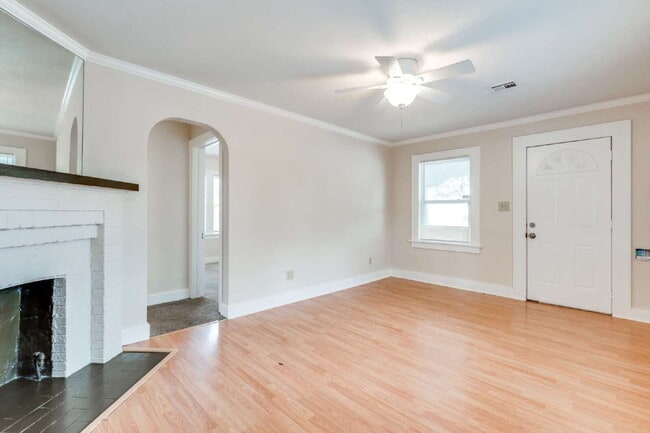 Photo - 1927 W McCormick St
