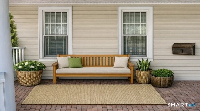 Photo - 1872 Bedford St