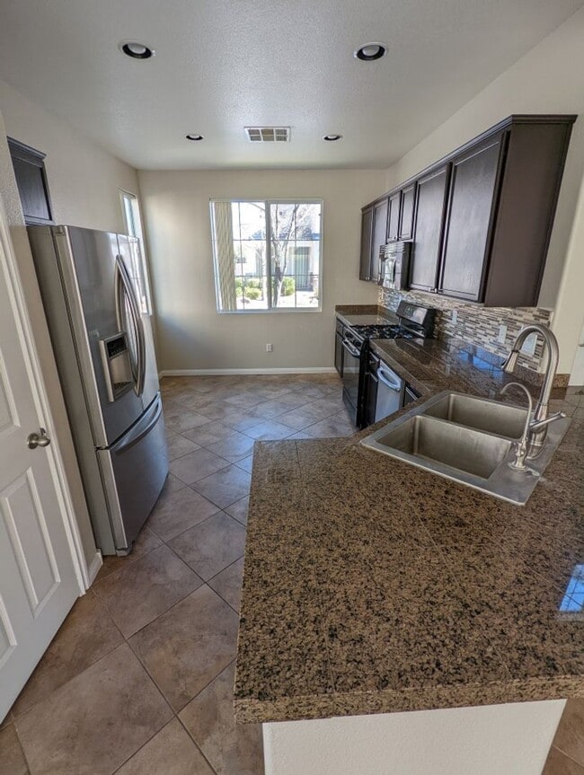 Photo - 7585 Aspen Color St