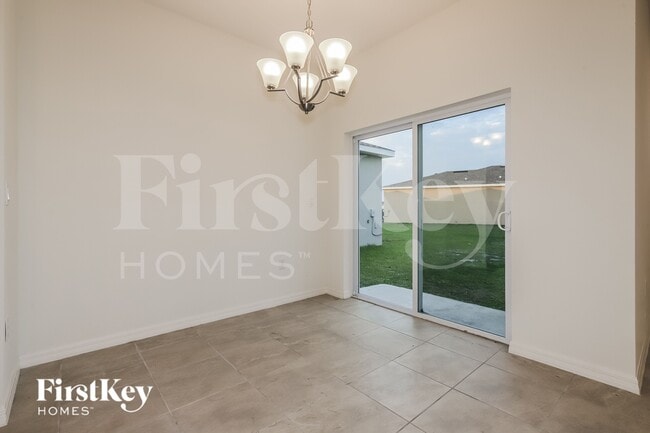 Photo - 515 Crown Rose Dr