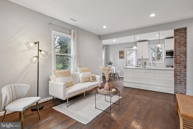 Photo - 1404 Beaver Heights Ln