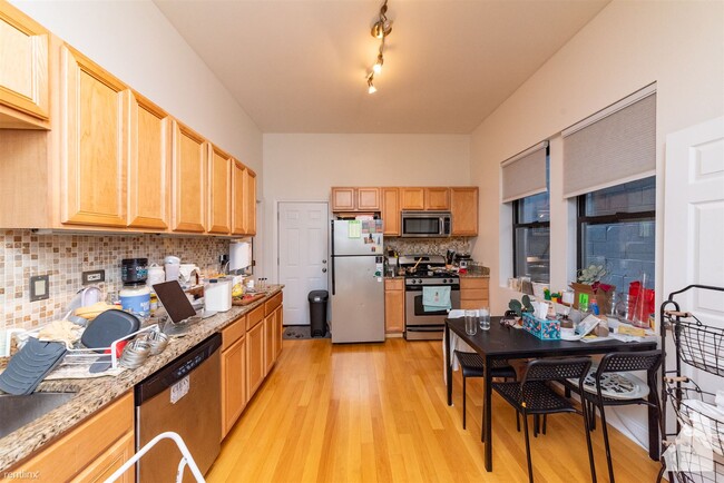 2 br, 1 bath Condo - 1449 N Ashland Ave - 2 br, 1 bath Condo - 1449 N Ashland Ave