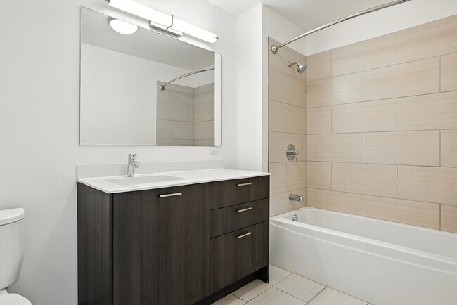 Photo - 1365 S Wabash Ave