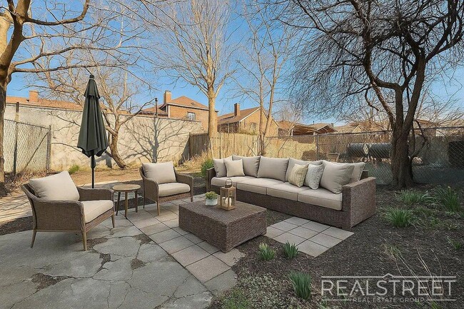 Highland Place - Highland Place Apartment Unit 1L