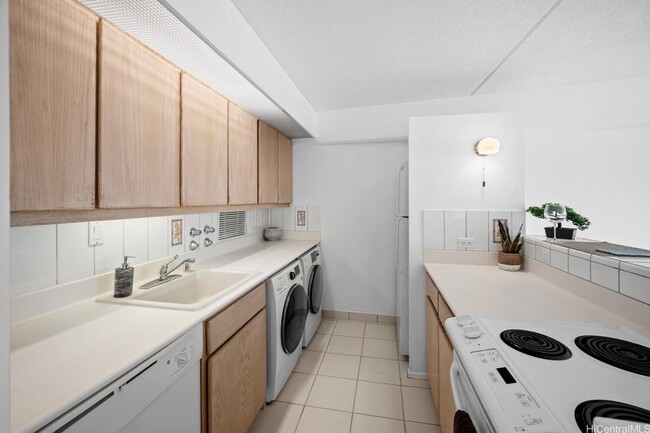 Photo - Marco Polo 2BD/2BA w/ 1 Parking and Views Unit 3307