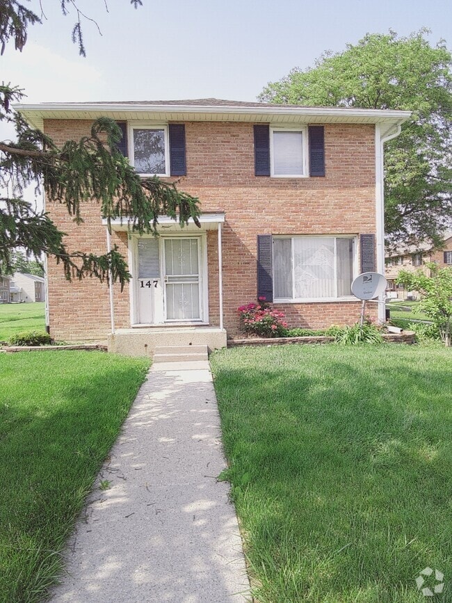 Building Photo - 147 Hemlock St Rental