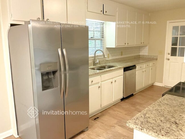 Photo - 1650 Lakeview Pl