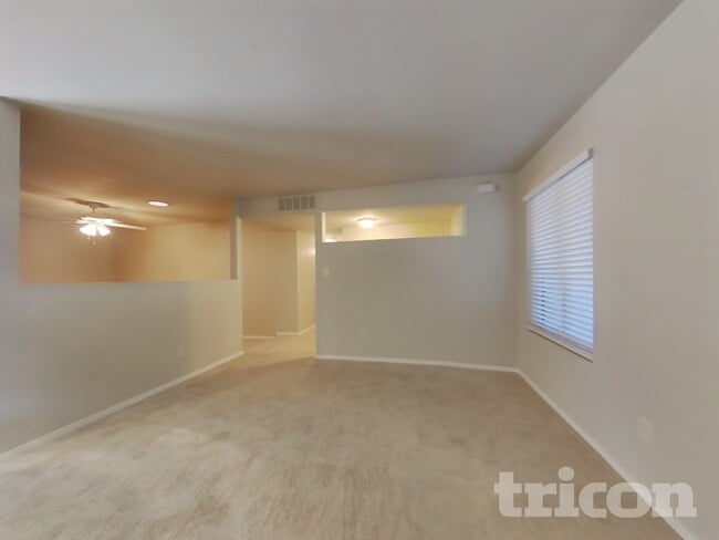 Photo - 1349 W Morrow Dr