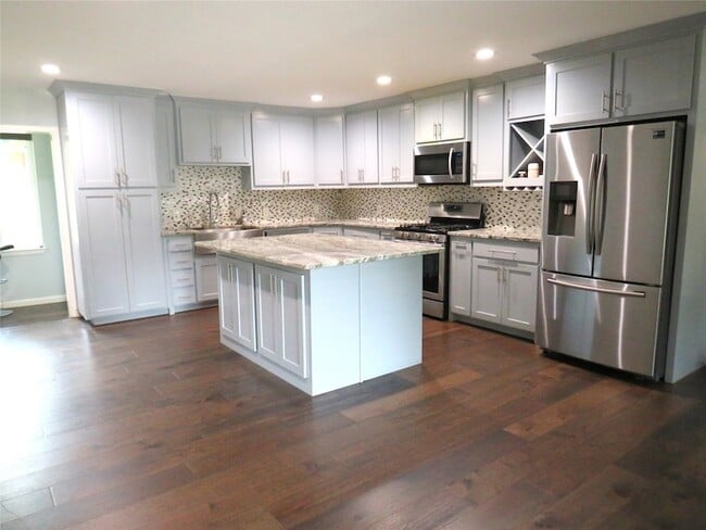 Photo - 1026 Thomas St