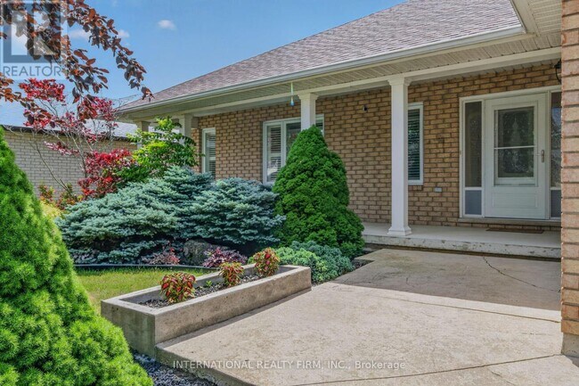Photo - 18 Sea Breeze Dr