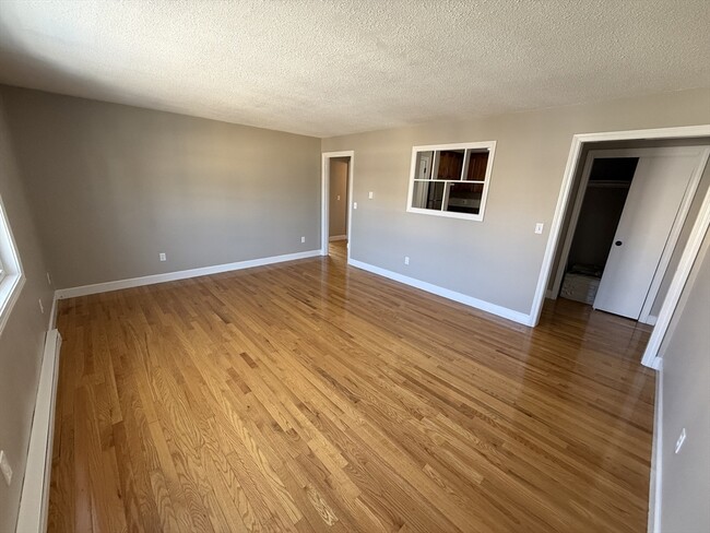 Building Photo - 7 Cottage St Unit 5 Rental