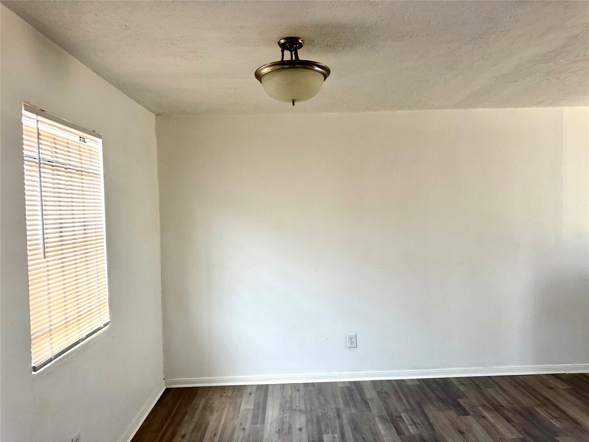 Photo - 710 Fields St