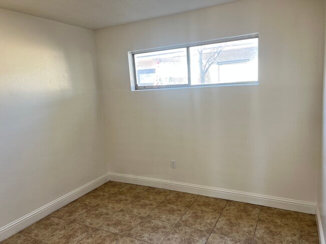 Photo - 404 Center St Unidad c