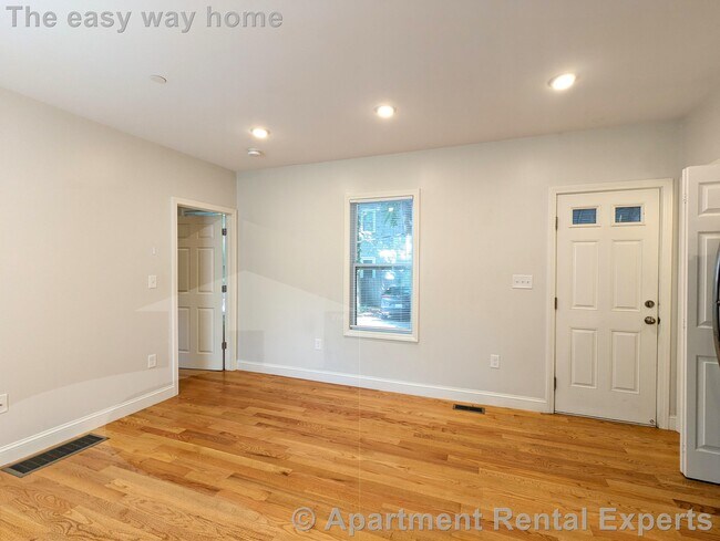 Photo - 44 Cogswell Ave Unidad #3