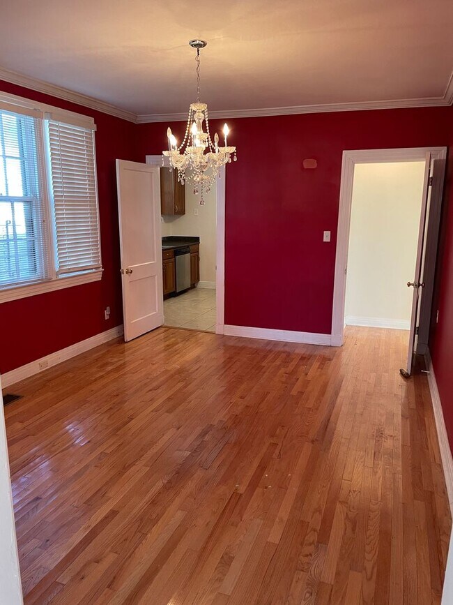 4609 4611 South Claiborne Street Apartment Unit 4609 Downstairs New