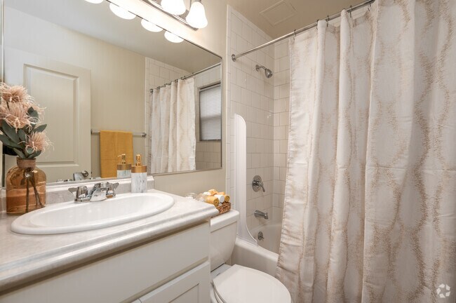 2BR, 1BA - 849SF