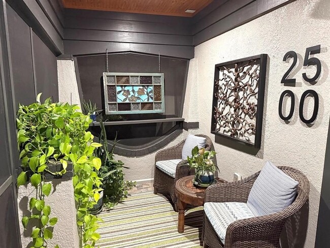 Photo - 2500 Burlington Ave N