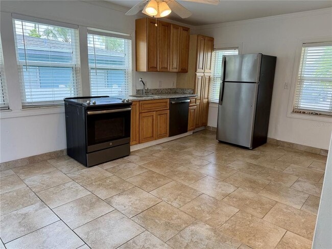 Photo - 181 73rd Ave