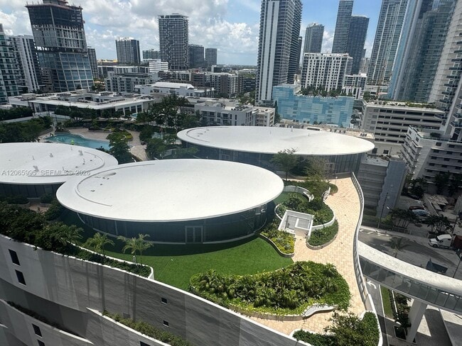 Photo - 601 NE 23rd St Unit PH02
