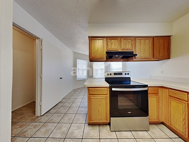 Photo - 816 Meadowlark Dr