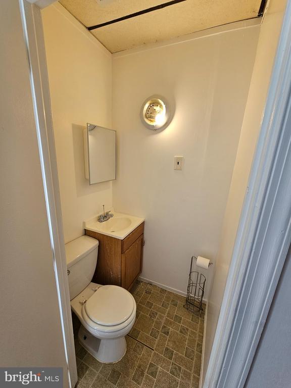 Photo - 43 E Silver St