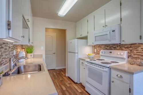 Alderwood Apartments - Alderwood Apartments