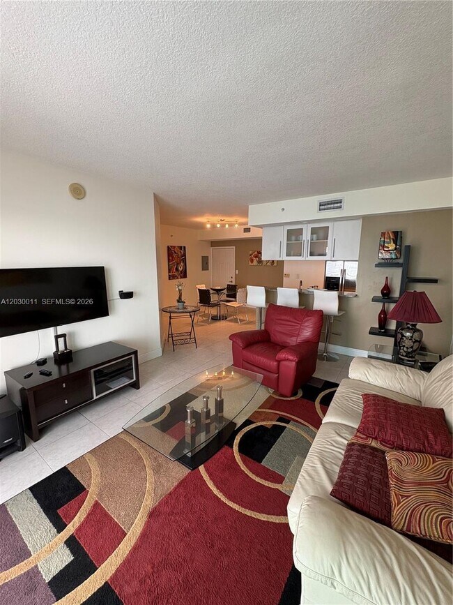 Photo - 275 NE 18th St Unidad 1709