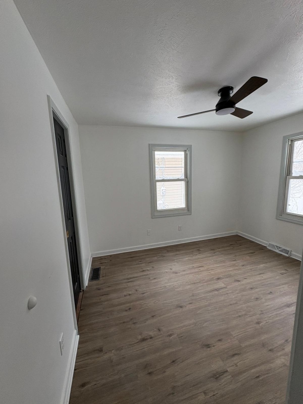 Photo - 5324 Kohout St