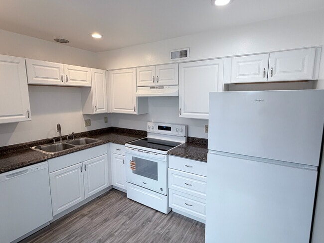 Photo - 5155 Santa Clara Pl Unit 2