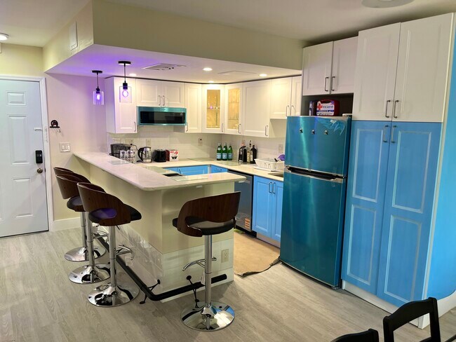 Photo - 2900 Banyan St