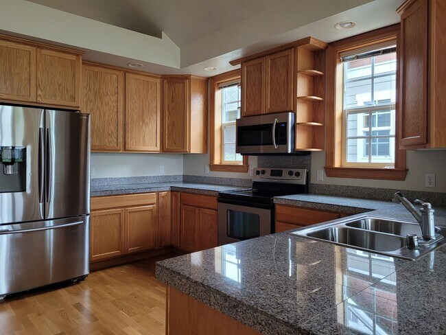 Photo - Stunning Home in Lynden with Great Amentities for Rent!