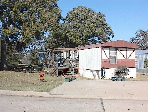 Photo - Whispering Oaks Mobile Home Park