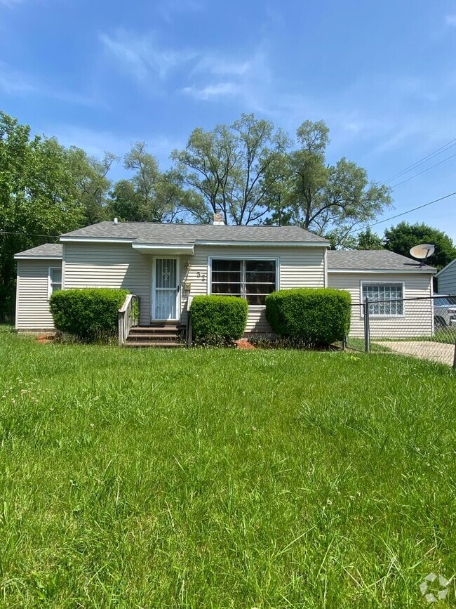 Building Photo - Three Bedroom Home in Battle Creek