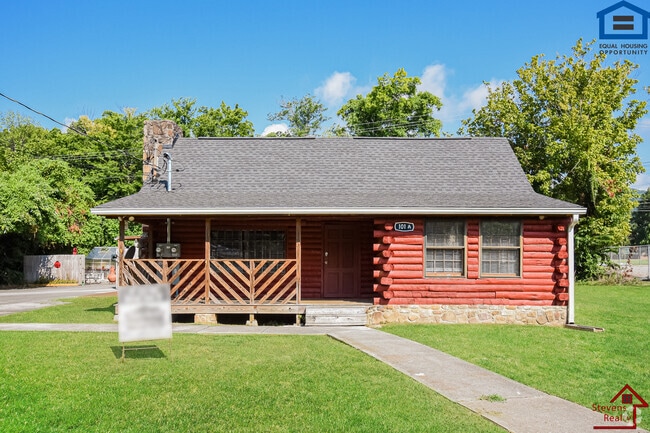 Building Photo - 101A S Aster Ave Rental
