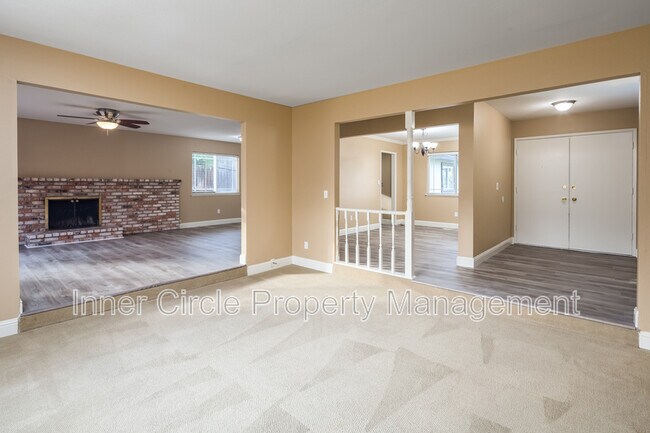 Photo - 304 Cabrillo Pl