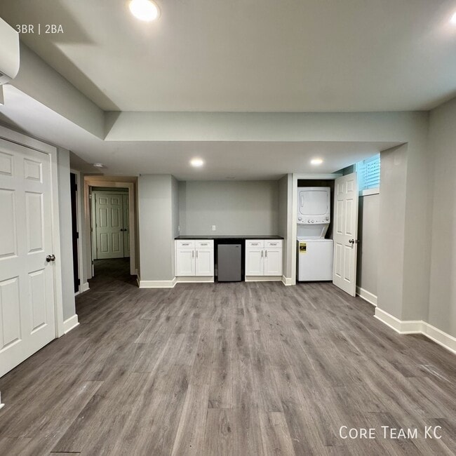 Photo - 920 Ward Pkwy Unit 10