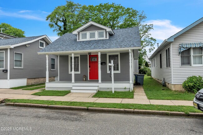 Photo - 1822 Parkway