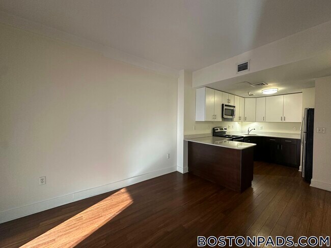 Photo - 8 Winter Pl Unit 305