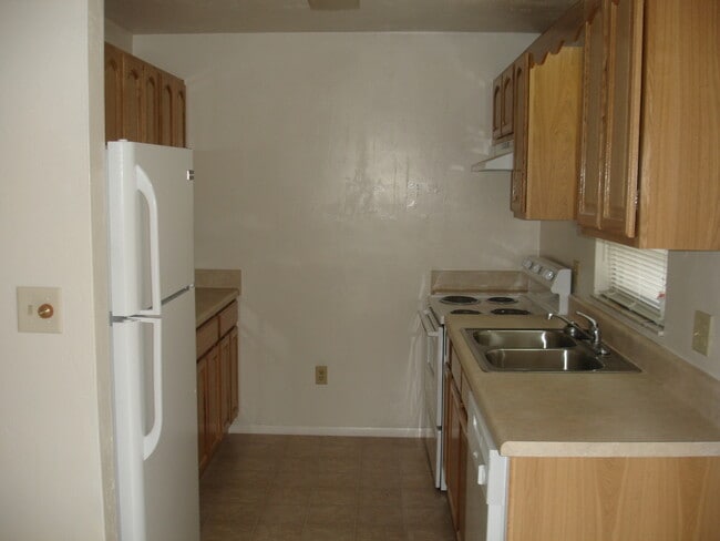 Photo - 2114 NW 55th Blvd Unit PC8