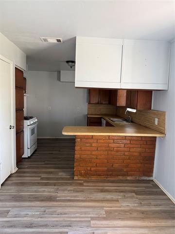 Photo - 205 W Marshall St