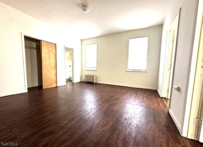 Photo - 528 Valley Brook Ave