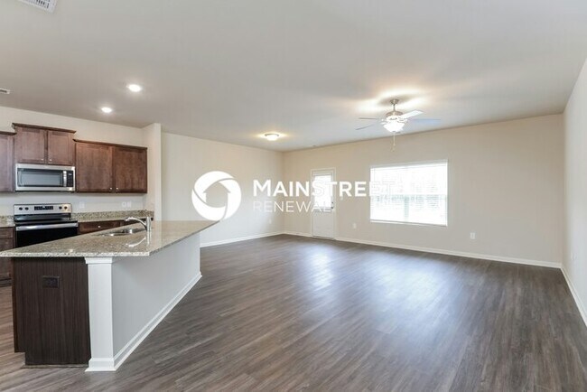 Photo - 3 Bedroom Pet-Friendly Home in Springville, AL with Main Street Renewal